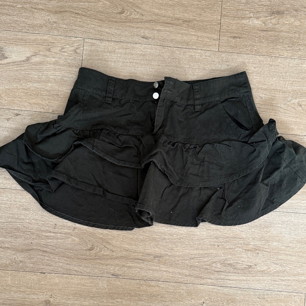 Elegant Black Ruffled Mini Skirt